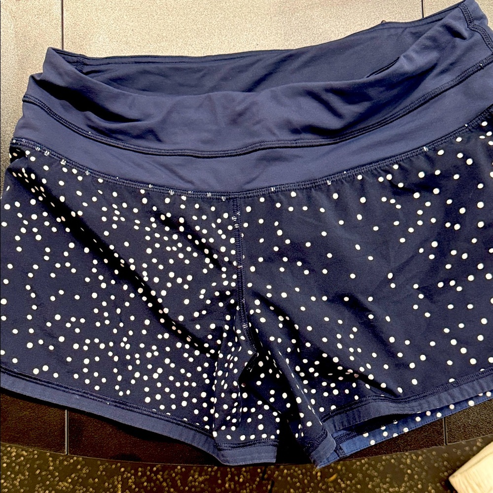 Lululemon Speed Shorts 4in inseam Navy Blue Polka Dot